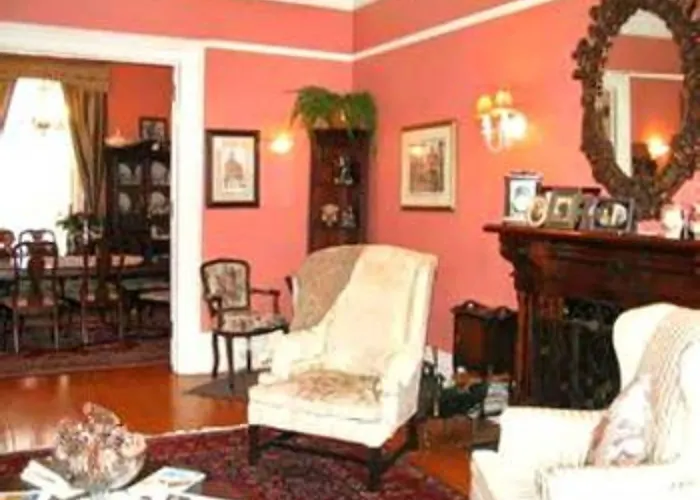 Mcgee'S Inn